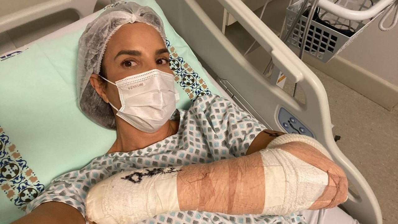 Ivete Sangalo Passa Por Cirurgia Em Salvador Coluna F Bia Oliveira