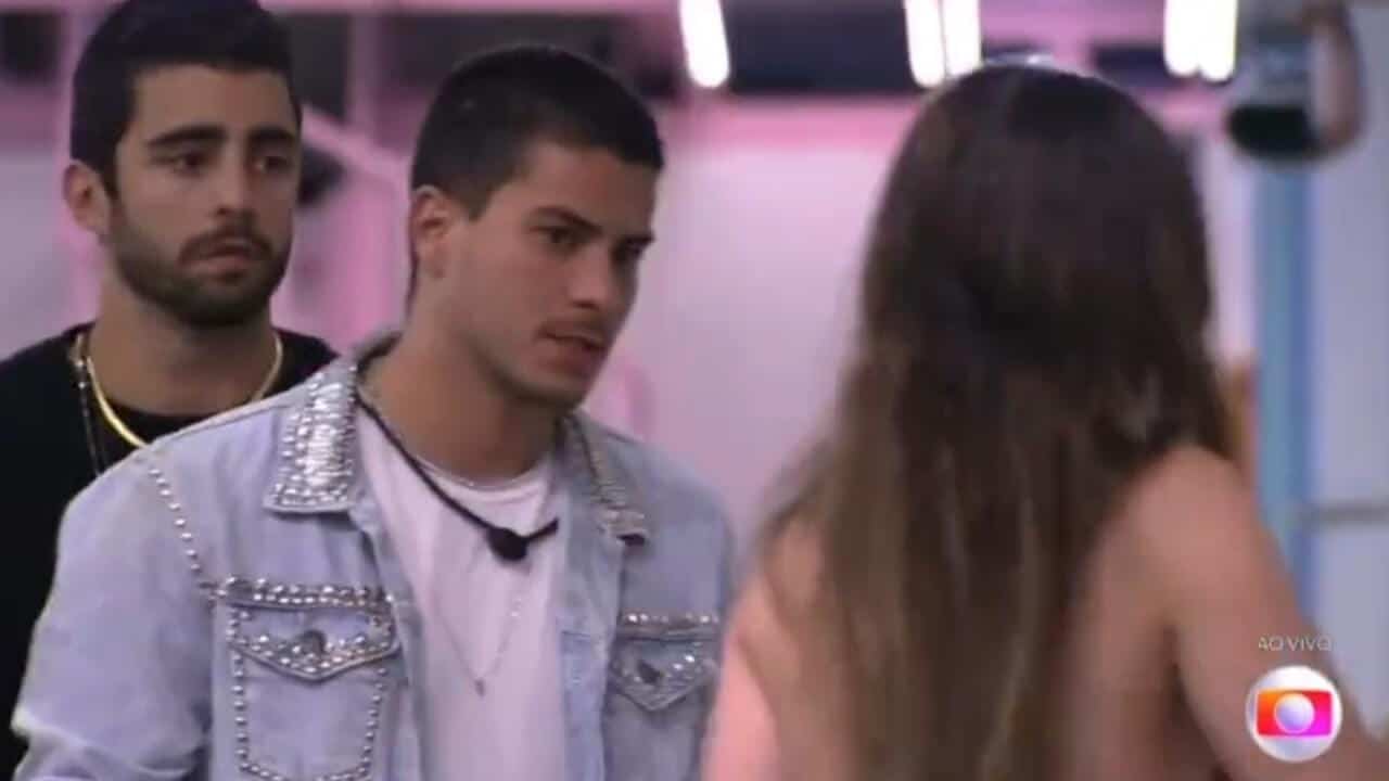 Arthur Aguiar e Jade Picon no 'BBB22' (Foto: Reprodução/Globoplay)