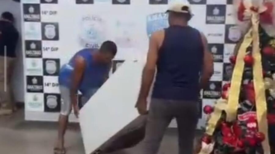 Polícia-desmantela-esquema-que-usava-geladeira-para-esconder-drogas