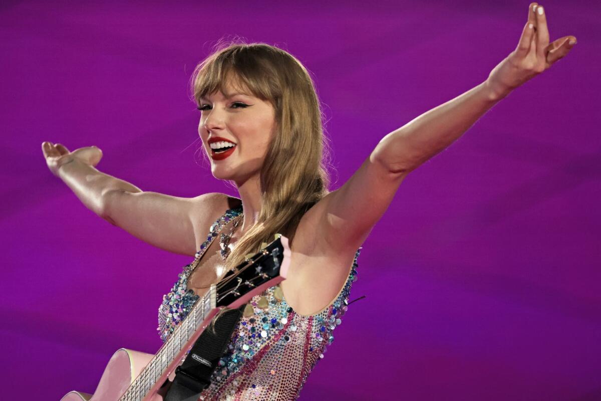 taylor-swift-singapore-030424-tout-0c0455753e2949558f07c22bbb6c1902