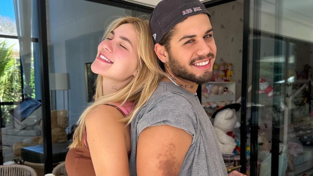 ZÉ (24)